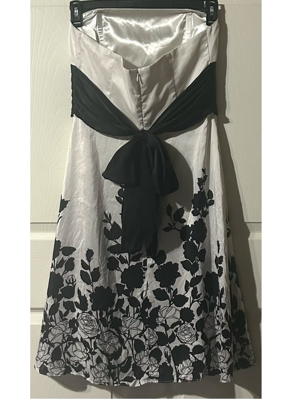 Size 8 White House Black Market Silk Floral Waist Tie Strapless A-Line Dress - Picture 4 of 6